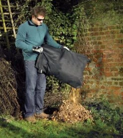 Black & Decker BLACK+DECKER GW3030-QS Bladblazer - 3000W - 50L Opvangbak - 16:1 Volumereductie 19 Black & Decker BLACK+DECKER GW3030-QS Bladblazer - 3000W - 50L Opvangbak - 16:1 Volumereductie -Tuingereedschaps Winkel 1070x1200