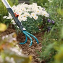 GARDENA Combisysteem Krabber Cultivatior - Werkbreedte 9 Cm - Aanbevolen Steellengte 130 Cm 25 GARDENA Combisysteem Krabber Cultivatior - Werkbreedte 9 Cm - Aanbevolen Steellengte 130 Cm -Tuingereedschaps Winkel 1193x1200