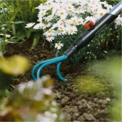 GARDENA Combisysteem Krabber Cultivatior - Werkbreedte 9 Cm - Aanbevolen Steellengte 130 Cm 21 GARDENA Combisysteem Krabber Cultivatior - Werkbreedte 9 Cm - Aanbevolen Steellengte 130 Cm -Tuingereedschaps Winkel 1195x1200 2