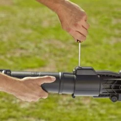 Black & Decker BLACK+DECKER BEBLV301 Bladblazer - Blaas En Zuigfunctie - Rugzak Als Opvangzak 18 Black & Decker BLACK+DECKER BEBLV301 Bladblazer - Blaas En Zuigfunctie - Rugzak Als Opvangzak -Tuingereedschaps Winkel 1200x1200 103