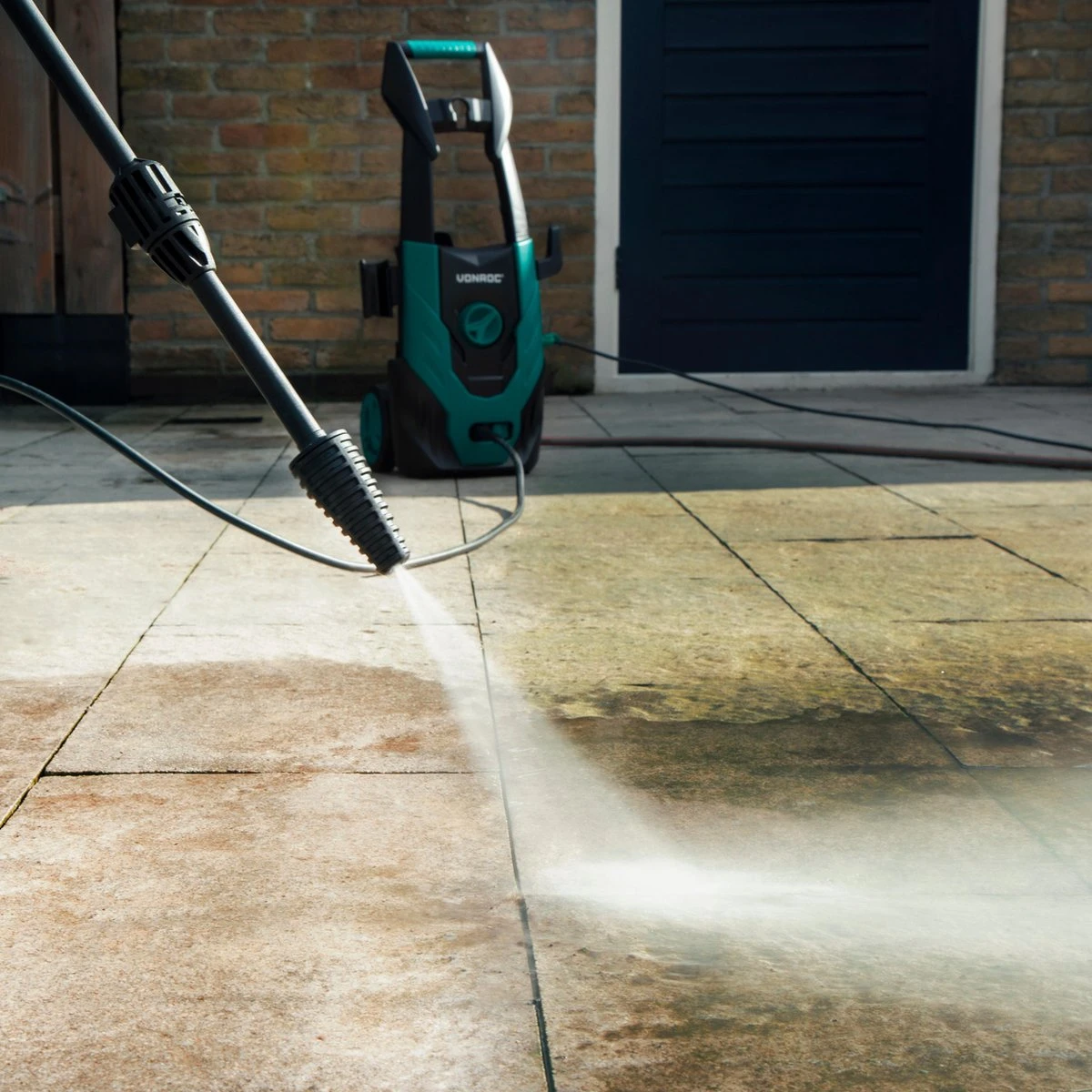 VONROC Hogedrukreiniger V14-1 - 1400W – 110 Bar – 390 L/h – Incl. 5m Slang, Spuitstukken En Accessoires 8 VONROC Hogedrukreiniger V14-1 - 1400W – 110 Bar – 390 L/h – Incl. 5m Slang, Spuitstukken En Accessoires - Afbeelding 8