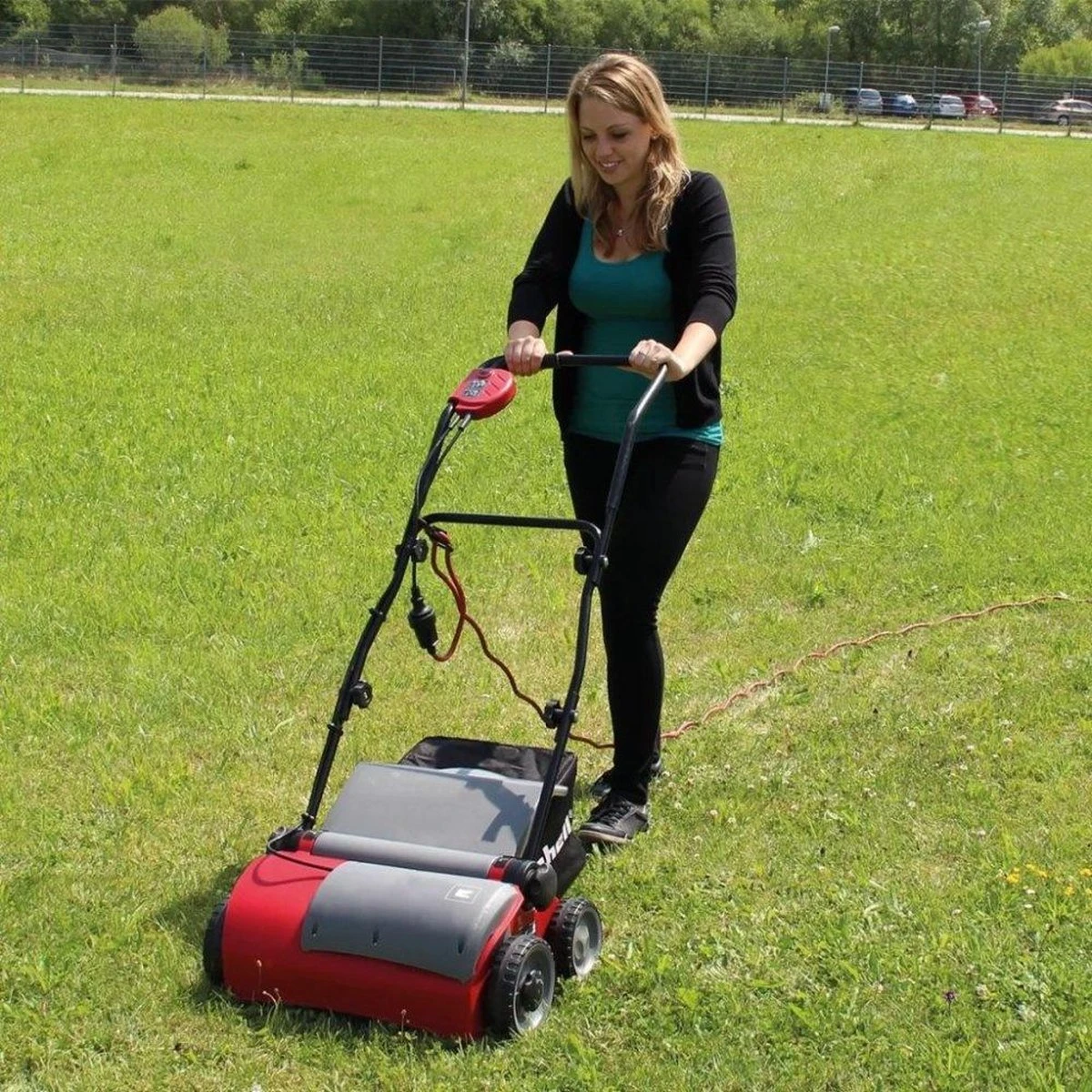 Einhell Verticuteerder En Beluchter RG-SA 1433 (1400 W - 33 Cm Werkbreedte - 3-voudige Hoogteverstelling - 28 L - Aanbevolen Voor Oppervlaktes Tot 400 M²) 12 Einhell Verticuteerder En Beluchter RG-SA 1433 (1400 W - 33 Cm Werkbreedte - 3-voudige Hoogteverstelling - 28 L - Aanbevolen Voor Oppervlaktes Tot 400 M²) - Afbeelding 12