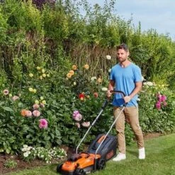 Black & Decker BLACK+DECKER BCMW3318N-XJ Grasmaaier - 18V - 33cm - Excl. Accu & Lader 28 Black & Decker BLACK+DECKER BCMW3318N-XJ Grasmaaier - 18V - 33cm - Excl. Accu & Lader -Tuingereedschaps Winkel 1200x1200 382