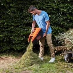 Black & Decker BLACK+DECKER BCMW3318N-XJ Grasmaaier - 18V - 33cm - Excl. Accu & Lader 30 Black & Decker BLACK+DECKER BCMW3318N-XJ Grasmaaier - 18V - 33cm - Excl. Accu & Lader -Tuingereedschaps Winkel 1200x1200 384