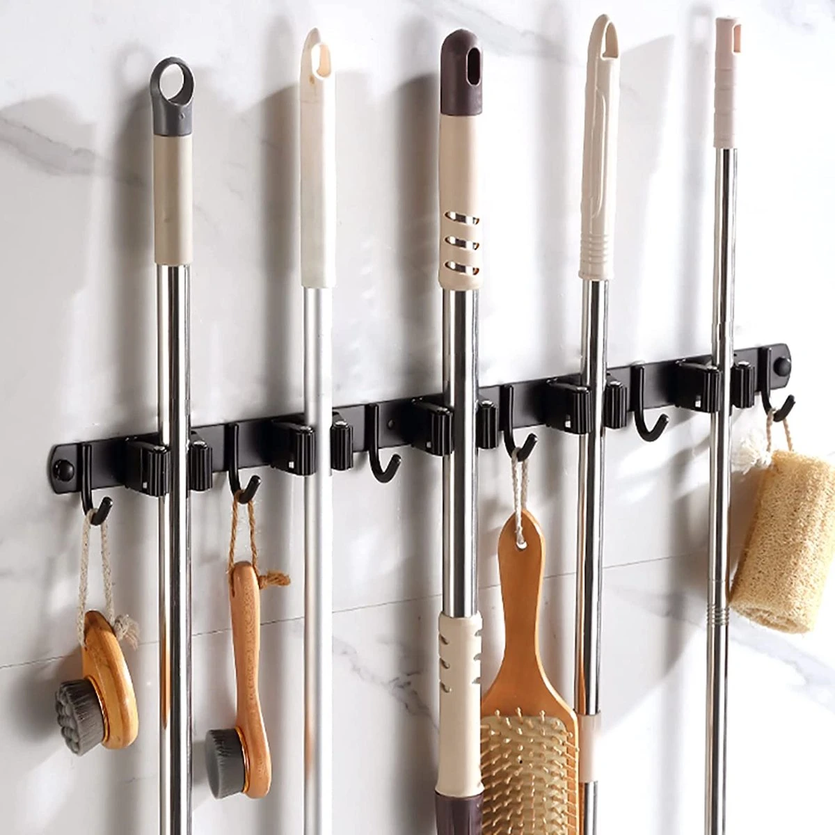 BOTC Bezemhouder - 5 Houders 6 Haken - Gereedschapshouder - Zeflklevend - Bezem Ophangsysteem - Ophanghaken - Tuingereedschap 8 BOTC Bezemhouder - 5 Houders 6 Haken - Gereedschapshouder - Zeflklevend - Bezem Ophangsysteem - Ophanghaken - Tuingereedschap - Afbeelding 8