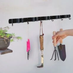 Bezem Ophangsysteem – Bezemhouder – Tuingereedschap – RVS – 5 Houders – 6 Haken - BAULK® 10 Bezem Ophangsysteem – Bezemhouder – Tuingereedschap – RVS – 5 Houders – 6 Haken - BAULK® -Tuingereedschaps Winkel 1200x1200 523