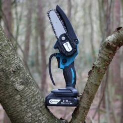 NovarGarden® Mini Kettingzaag NG1 - Met 2x Accu - Takkenzaag - Snoeizaag - Electrisch - Handzaag - Boomzaag - 21V 18 NovarGarden® Mini Kettingzaag NG1 - Met 2x Accu - Takkenzaag - Snoeizaag - Electrisch - Handzaag - Boomzaag - 21V -Tuingereedschaps Winkel 1200x1200 588