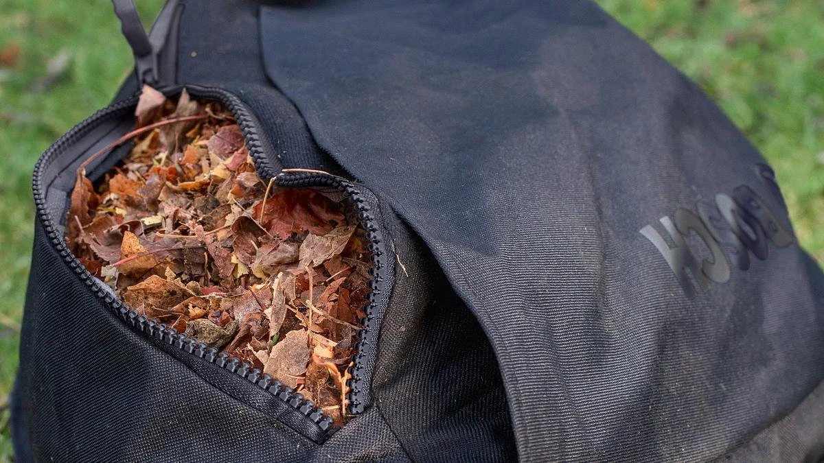 Bosch UniversalGardenTidy 3000 Bladblazer - Op Snoer - 3000 W 10 Bosch UniversalGardenTidy 3000 Bladblazer - Op Snoer - 3000 W - Afbeelding 10