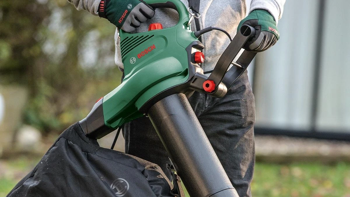 Bosch UniversalGardenTidy 2300 Bladblazer - Op Snoer - 2300 W 10 Bosch UniversalGardenTidy 2300 Bladblazer - Op Snoer - 2300 W - Afbeelding 10