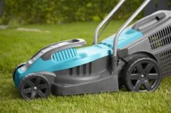 GARDENA - Powermax 32 - Grasmaaier (gemotoriseerd) - Maaibreedte 32 Cm - Gazons Tot 200 M2 21 GARDENA - Powermax 32 - Grasmaaier (gemotoriseerd) - Maaibreedte 32 Cm - Gazons Tot 200 M2 -Tuingereedschaps Winkel 1200x799 127