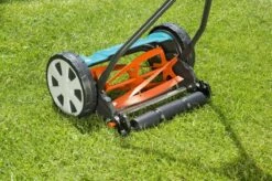 GARDENA Kooimesmaaier 330 Grasmaaier - Maaibreedte 33 Cm - Gazons Tot Ca. 150 M² 16 GARDENA Kooimesmaaier 330 Grasmaaier - Maaibreedte 33 Cm - Gazons Tot Ca. 150 M² -Tuingereedschaps Winkel 1200x799 148