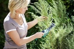 Bosch ISIO Gen III Accu Buxusschaar + Grasschaar 9 Bosch ISIO Gen III Accu Buxusschaar + Grasschaar -Tuingereedschaps Winkel 1200x800 111