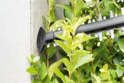 Bosch AHS 50-20 Accu Heggenschaar - Met 1 X 18 V Accu En Lader 19 Bosch AHS 50-20 Accu Heggenschaar - Met 1 X 18 V Accu En Lader -Tuingereedschaps Winkel 1200x800 116