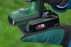 Bosch KEO 18 Accu Tuinzaagmachine - Snijdiameter Van 80 Mm - Met 18 V Accu En Lader 22 Bosch KEO 18 Accu Tuinzaagmachine - Snijdiameter Van 80 Mm - Met 18 V Accu En Lader -Tuingereedschaps Winkel 1200x800 125