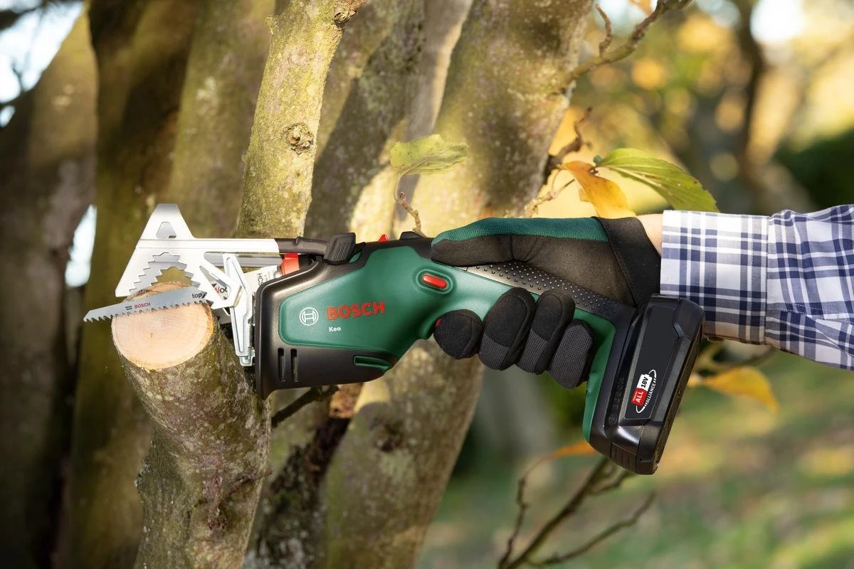 Bosch KEO 18 Accu Tuinzaagmachine - Snijdiameter Van 80 Mm - Met 18 V Accu En Lader 10 Bosch KEO 18 Accu Tuinzaagmachine - Snijdiameter Van 80 Mm - Met 18 V Accu En Lader - Afbeelding 10