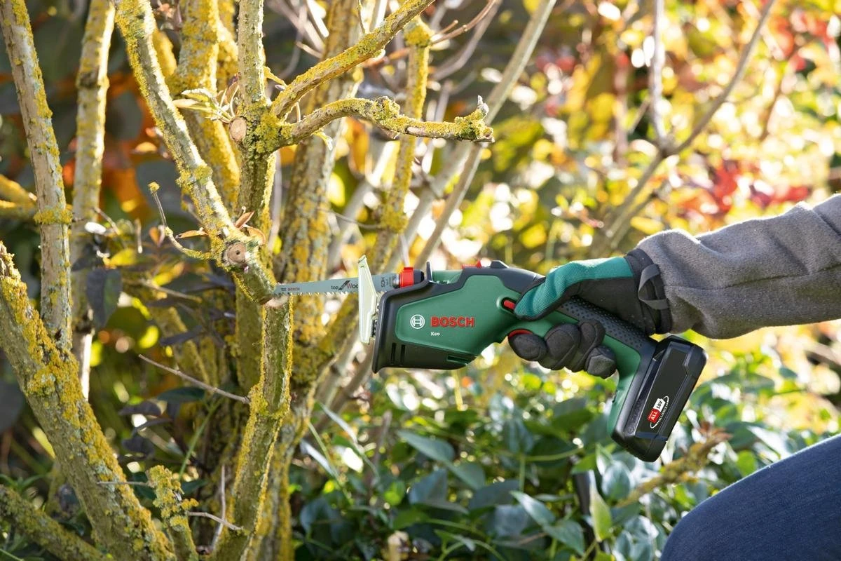 Bosch KEO 18 Accu Tuinzaagmachine - Snijdiameter Van 80 Mm - Met 18 V Accu En Lader 13 Bosch KEO 18 Accu Tuinzaagmachine - Snijdiameter Van 80 Mm - Met 18 V Accu En Lader - Afbeelding 13