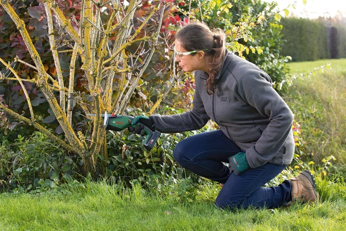 Bosch KEO 18 Accu Tuinzaagmachine - Snijdiameter Van 80 Mm - Met 18 V Accu En Lader 14 Bosch KEO 18 Accu Tuinzaagmachine - Snijdiameter Van 80 Mm - Met 18 V Accu En Lader - Afbeelding 14