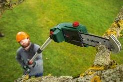 Bosch UniversalHedgePole 18 Heggenschaar Op Steel - Met 18 V Accu En Lader 24 Bosch UniversalHedgePole 18 Heggenschaar Op Steel - Met 18 V Accu En Lader -Tuingereedschaps Winkel 1200x800 142