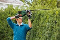 Bosch UniversalHedgeCut 18-55 Heggenschaar - Zonder 18V Accu En Oplader 15 Bosch UniversalHedgeCut 18-55 Heggenschaar - Zonder 18V Accu En Oplader -Tuingereedschaps Winkel 1200x800 155