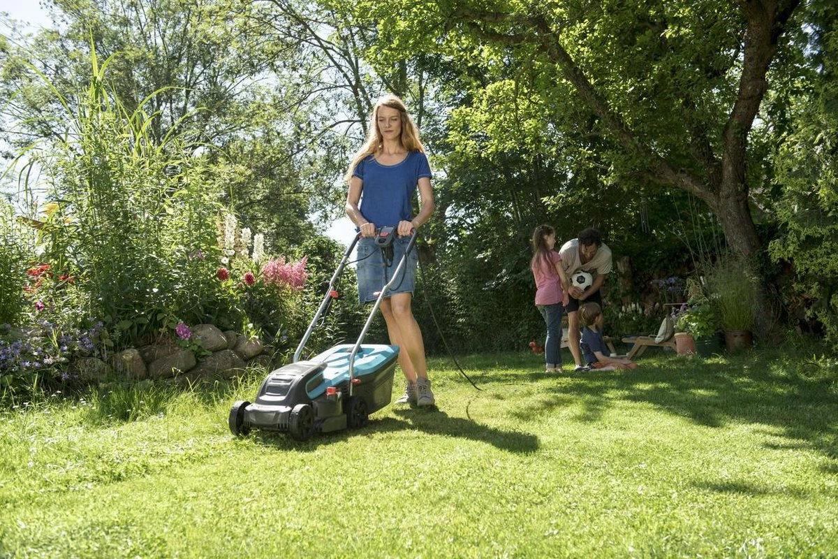 GARDENA - PowerMax™ 1200/32 0- Grasmaaier (gemotoriseerd) - Maaibreedte 32 Cm 11 GARDENA - PowerMax™ 1200/32 0- Grasmaaier (gemotoriseerd) - Maaibreedte 32 Cm - Afbeelding 11