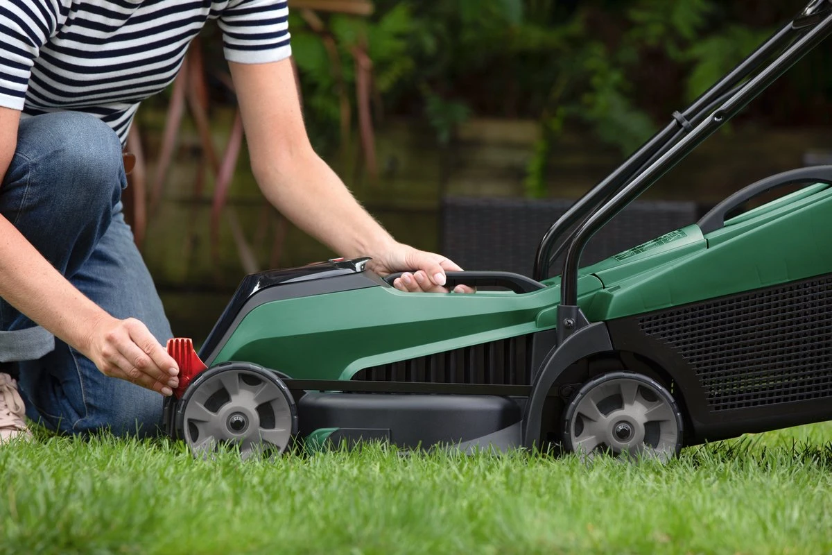 Bosch CityMower 18V-32-300 Grasmaaier - Maaibreedte 32 Cm - Zonder Accu En Lader 11 Bosch CityMower 18V-32-300 Grasmaaier - Maaibreedte 32 Cm - Zonder Accu En Lader - Afbeelding 11