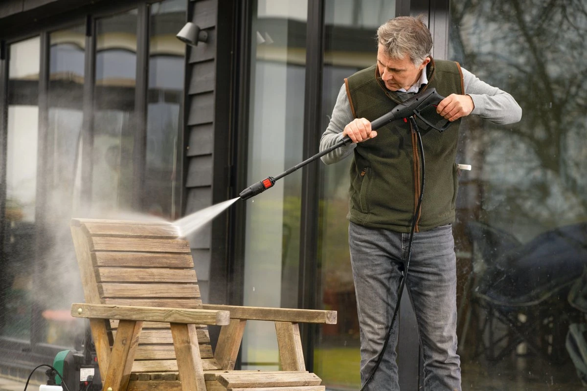 Bosch Universal Aquatak 135 Hogedrukreiniger - Op Snoer - 1900 W - 135 Bar 14 Bosch Universal Aquatak 135 Hogedrukreiniger - Op Snoer - 1900 W - 135 Bar - Afbeelding 14