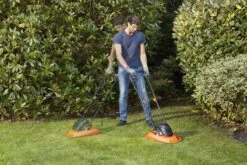 Black & Decker BLACK+DECKER BEMWH551-QS Zweefmaaier - 1200W - 30cm - Gesnoerd 11 Black & Decker BLACK+DECKER BEMWH551-QS Zweefmaaier - 1200W - 30cm - Gesnoerd -Tuingereedschaps Winkel 1200x803 1