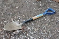 Silverline Mini Spade Met Ronde Kop En Houten Schacht - 70 Cm 10 Silverline Mini Spade Met Ronde Kop En Houten Schacht - 70 Cm -Tuingereedschaps Winkel 1200x803 2