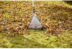 GARDENA Combisysteem Bladhark Hark - Werkbreedte Verstelbaar 30/50 Cm - Aanbevolen Steellengte 130 Cm 13 GARDENA Combisysteem Bladhark Hark - Werkbreedte Verstelbaar 30/50 Cm - Aanbevolen Steellengte 130 Cm -Tuingereedschaps Winkel 1200x823 5