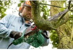 Bosch UniversalChain 35 Kettingzaag - 1800W - 350 Mm 7 Bosch UniversalChain 35 Kettingzaag - 1800W - 350 Mm -Tuingereedschaps Winkel 1200x824 1