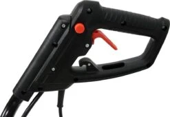 Profeco Tuinfrees Elektrisch 1050W - Grondfrees Verrijdbaar - Werkbreedte: 360mm 7 Profeco Tuinfrees Elektrisch 1050W - Grondfrees Verrijdbaar - Werkbreedte: 360mm -Tuingereedschaps Winkel 1200x826 5