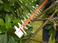 Black & Decker BLACK+DECKER BEHTS451-QS Heggenschaar - 550W - 60cm - Gesnoerd 11 Black & Decker BLACK+DECKER BEHTS451-QS Heggenschaar - 550W - 60cm - Gesnoerd -Tuingereedschaps Winkel 1200x878 1