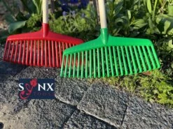 Synx Tools Gazonhark Bladhark 23 Tanden Hark - Harken - Grashark- Gazon - Kunststof Blauw/groen -Met Steel 120cm 7 Synx Tools Gazonhark Bladhark 23 Tanden Hark - Harken - Grashark- Gazon - Kunststof Blauw/groen -Met Steel 120cm -Tuingereedschaps Winkel 1200x899 12