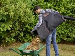 Black & Decker BLACK+DECKER BEBLV301 Bladblazer - Blaas En Zuigfunctie - Rugzak Als Opvangzak 22 Black & Decker BLACK+DECKER BEBLV301 Bladblazer - Blaas En Zuigfunctie - Rugzak Als Opvangzak -Tuingereedschaps Winkel 1200x900 4