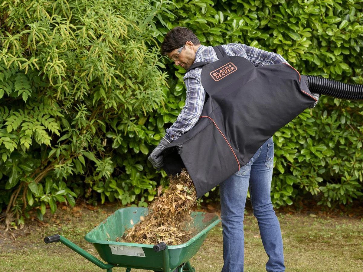 Black & Decker BLACK+DECKER BEBLV301 Bladblazer - Blaas En Zuigfunctie - Rugzak Als Opvangzak 10 Black & Decker BLACK+DECKER BEBLV301 Bladblazer - Blaas En Zuigfunctie - Rugzak Als Opvangzak - Afbeelding 10