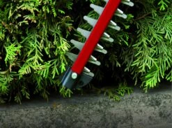 Einhell Accu Heggenschaar GE-CH 1846 Li-Solo Power X-Change (Li-Ion - 18 V - 46 Cm Zaaglengte - 15 Mm Tandafstand - Ergonomische Handgreep - Zonder Accu En Lader) 28 Einhell Accu Heggenschaar GE-CH 1846 Li-Solo Power X-Change (Li-Ion - 18 V - 46 Cm Zaaglengte - 15 Mm Tandafstand - Ergonomische Handgreep - Zonder Accu En Lader) -Tuingereedschaps Winkel 1200x900 41