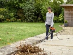 Black & Decker BLACK+DECKER BEBLV301 Bladblazer - Blaas En Zuigfunctie - Rugzak Als Opvangzak 24 Black & Decker BLACK+DECKER BEBLV301 Bladblazer - Blaas En Zuigfunctie - Rugzak Als Opvangzak -Tuingereedschaps Winkel 1200x900 6