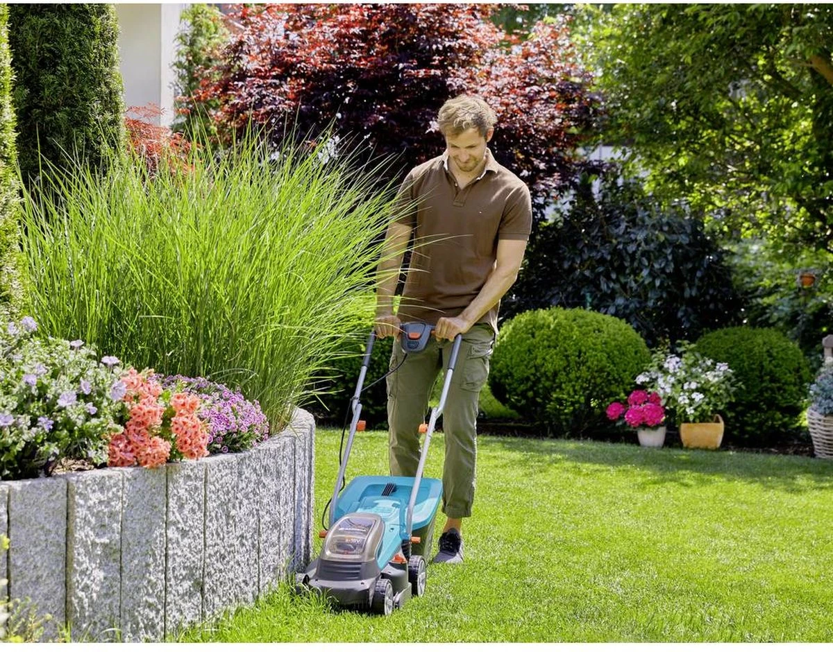 GARDENA - PowerMax 32/36V P4A Ready To Use Set - Grasmaaier (gemotoriseerd) - Maaihoogte 60mm - Snijbreedte 32 Cm 6 GARDENA - PowerMax 32/36V P4A Ready To Use Set - Grasmaaier (gemotoriseerd) - Maaihoogte 60mm - Snijbreedte 32 Cm - Afbeelding 6