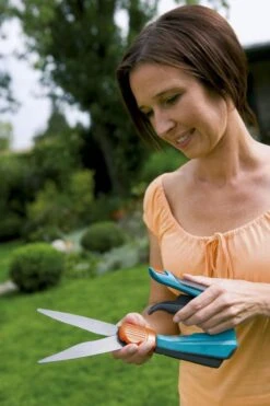 GARDENA - Comfort Plus - Draaibaar - Grasschaar - 120 Mm Maaibreedte 15 GARDENA - Comfort Plus - Draaibaar - Grasschaar - 120 Mm Maaibreedte -Tuingereedschaps Winkel 799x1200 42