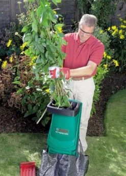 Bosch AXT Rapid 2200 Hakselaar - 2200 W - 90 Kg/u 12 Bosch AXT Rapid 2200 Hakselaar - 2200 W - 90 Kg/u -Tuingereedschaps Winkel 862x1200 1