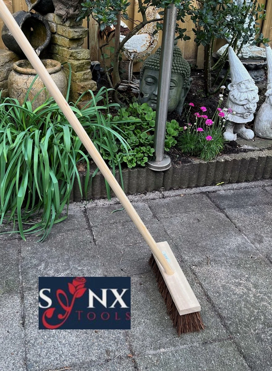 Synx Tools Stadsbezem 30 Cm - Bezem - Buitenveger - Veger - Steel 150 Cm - Harde Natuurvezels - Straatbezem - Bezems - Buitenbezem - Tuinbezem 2 Synx Tools Stadsbezem 30 Cm - Bezem - Buitenveger - Veger - Steel 150 Cm - Harde Natuurvezels - Straatbezem - Bezems - Buitenbezem - Tuinbezem - Afbeelding 2