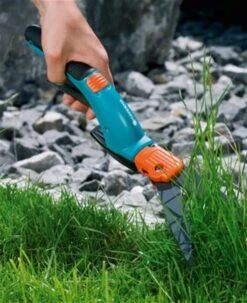 GARDENA Classic Grasschaar - Draaibaar 360° 18 GARDENA Classic Grasschaar - Draaibaar 360° -Tuingereedschaps Winkel 977x1200